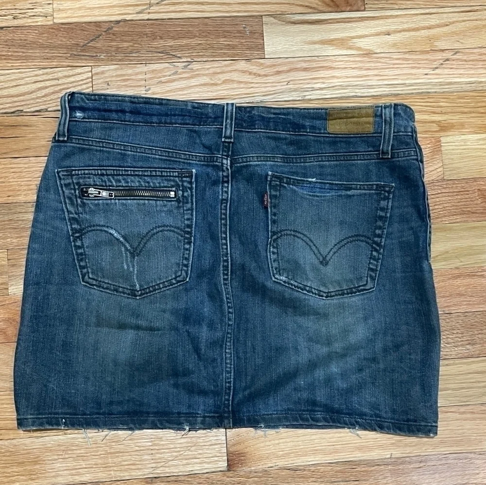 VENTAGE Levi High Low Denim Mini Skirt